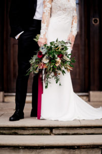 stunning elegant wedding bouquet flowers