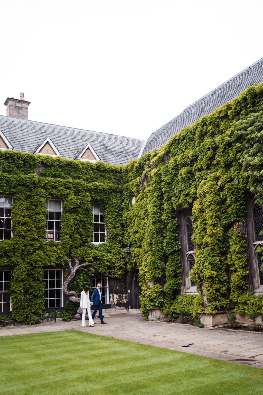 An Oxford Registry Office Wedding and elopement portraits Laura May